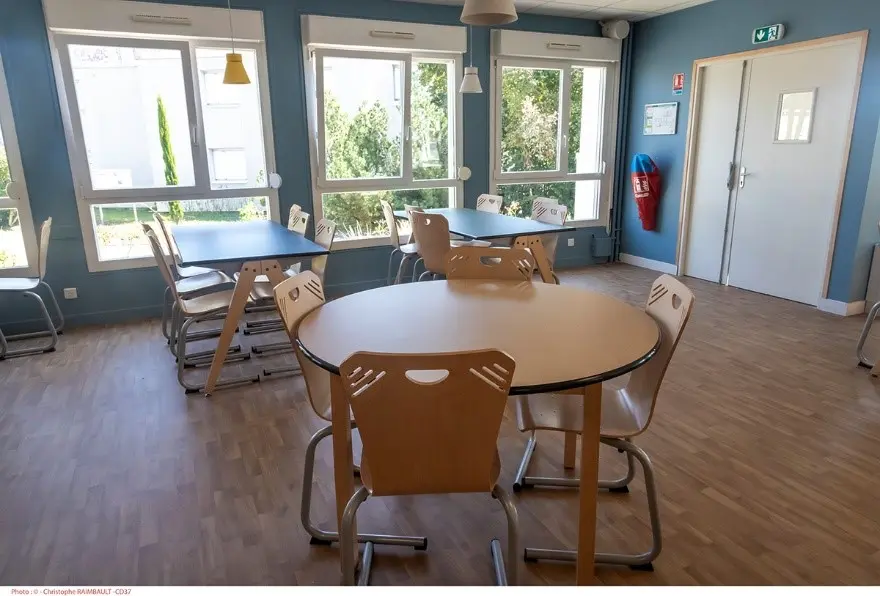 Salle de restauration scolaire